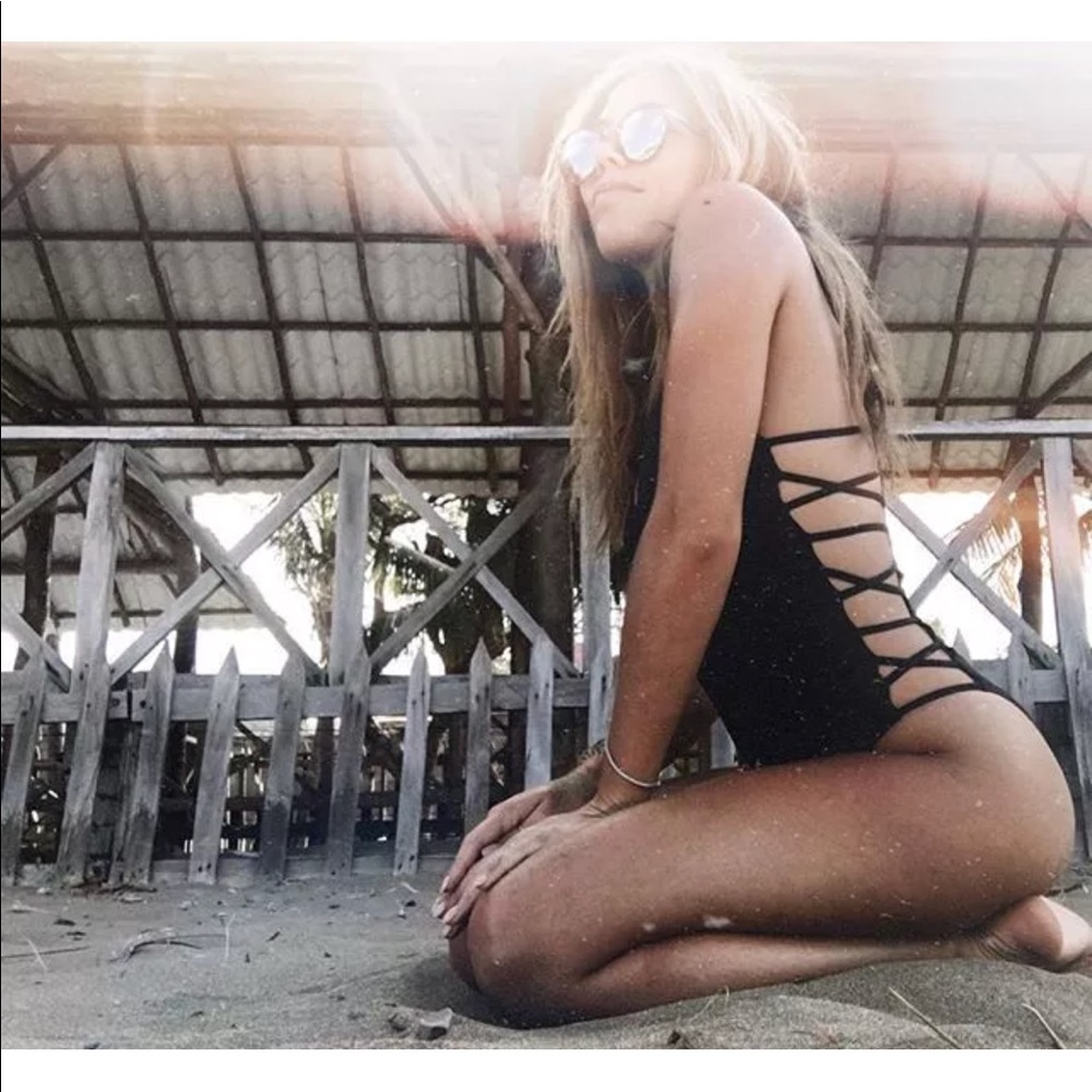 L SPACE RICKI ONE PIECE NWT - Picture 4 of 8